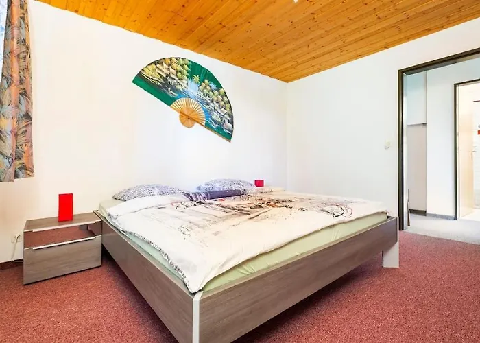 Eco-Friendly Guest House Near Zh